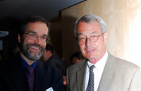 Prof. Dr. Stefan Treue (li.), Direktor des DPZ, zusammen mit Prof. Dr. Reinhard Grunwald (re.). Foto: Karin Tilch