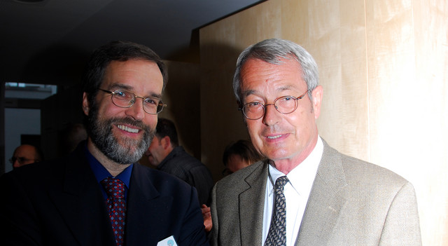 Prof. Dr. Stefan Treue (li.), Direktor des DPZ, zusammen mit Prof. Dr. Reinhard Grunwald (re.). Foto: Karin Tilch