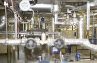 Bild von den Verteilungsrohren einer Dampfdruckanlage