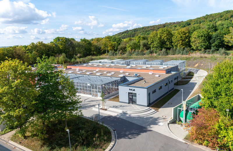 Das Forschungs- und Haltungsgebäude beherbergt 12 Einheiten, die sich aus jeweils einem Innen- und einem Außenbereich zusammensetzen. Foto: Karin Tilch 