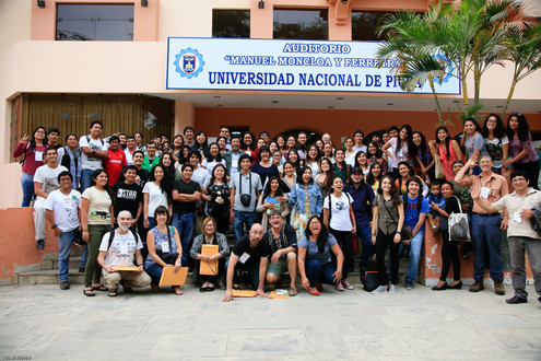 Teilnehmer*innen des 1. Kongresses der Asociación Peruana de Primatología in Piura, 20.-23. September 2017. Foto: N. Rowe
