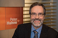 Prof. Dr. Stefan Treue bei „Peter Hahne" im ZDF. Foto: ZDF/Kramers