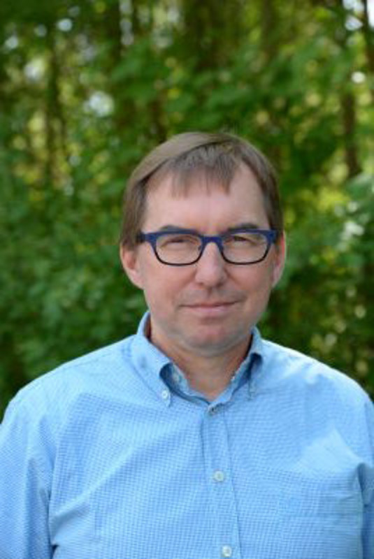 Prof. Dr. Hansjörg Scherberger ist Leiter der Abteilung Neurobiologie am Deutschen Primatenzentrum. Foto: Karin Tilch