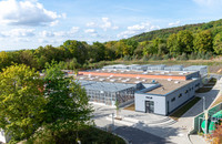 Das Forschungs- und Haltungsgebäude beherbergt 12 Einheiten, die sich aus jeweils einem Innen- und einem Außebereich zusammensetzen. Foto: Karin Tilch